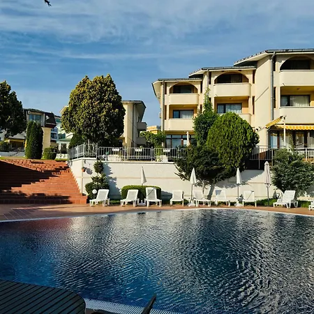 Sun Palace 4 *